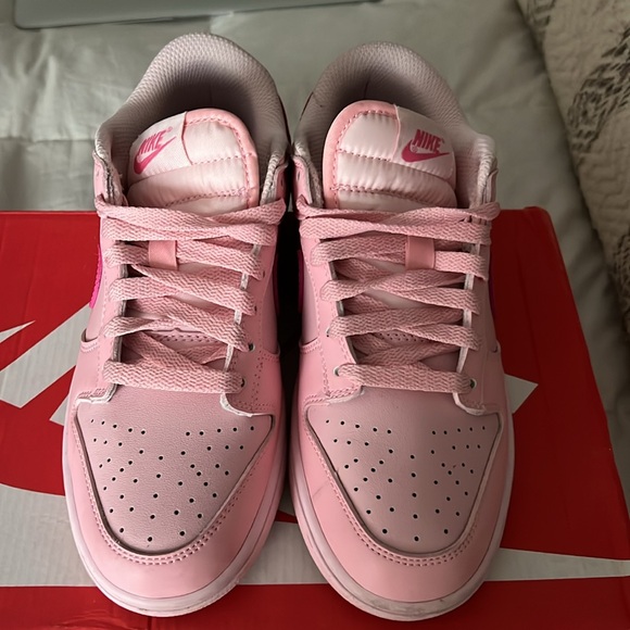 Triple Pinks - Picture 2 of 5